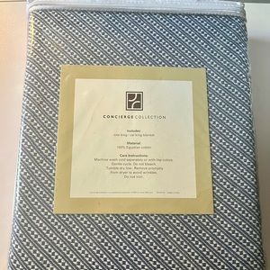 King / Cal King Blanket by Concierge Collection. 100% Egyptian Cotton NIP